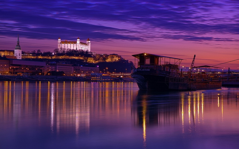 river, Hill, church, Slovakia, 1080P, clouds, Street Light, Bratislava, castle, ship, reflection, building, night