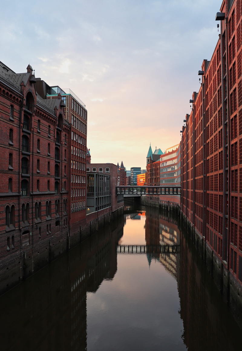 connection, reflection, fleet, brick, cloud - sky, sky, building, hh, hamburgensien, architecture, river, no people, city, built structure, bridge - man made structure