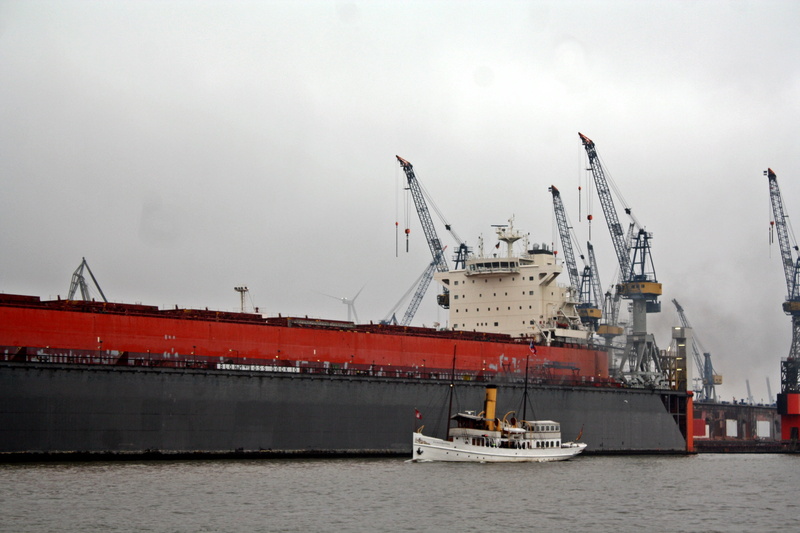 bad weather photography, industry, freight transportation, shipyard, hamburg, harbor, cruise ship, port motifs, ship, pier, passenger craft, container ship