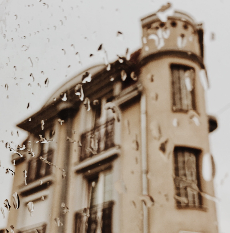 wall - building feature, rain, building, rainy season, sky, cold, no people, nature, built structure, low angle view, rainy, photo, architecture, glass - material