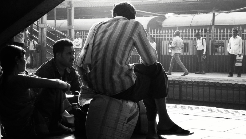 group of people, city, transportation, lifestyles, casual clothing, mumbai, belief, real people, medium group of people, standing, adult, 2K, religion