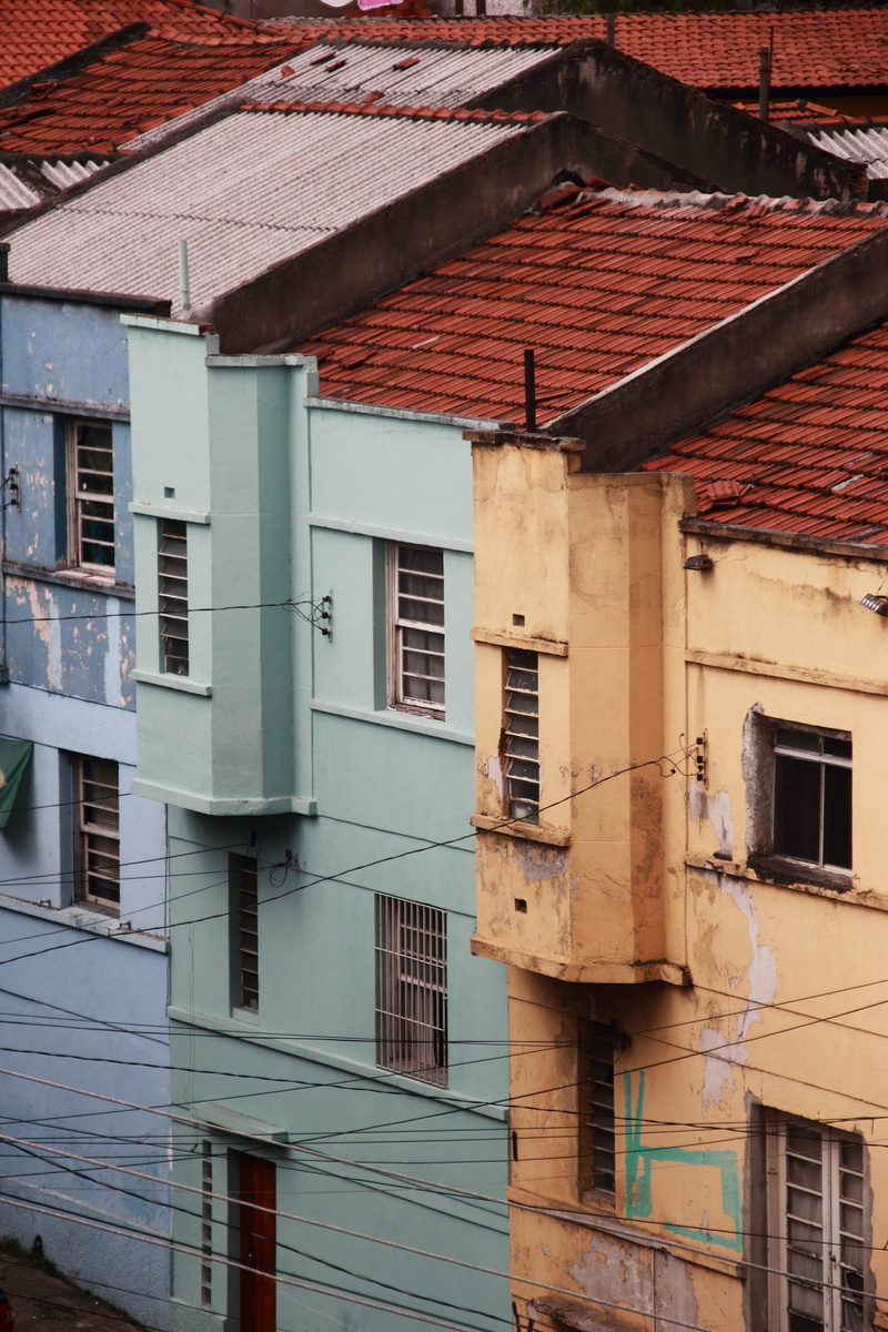 window, abandoned, building exterior, architecture, building, wall, old, residential district, brick, house, outdoors, brazil, city, corrugated, são paulo