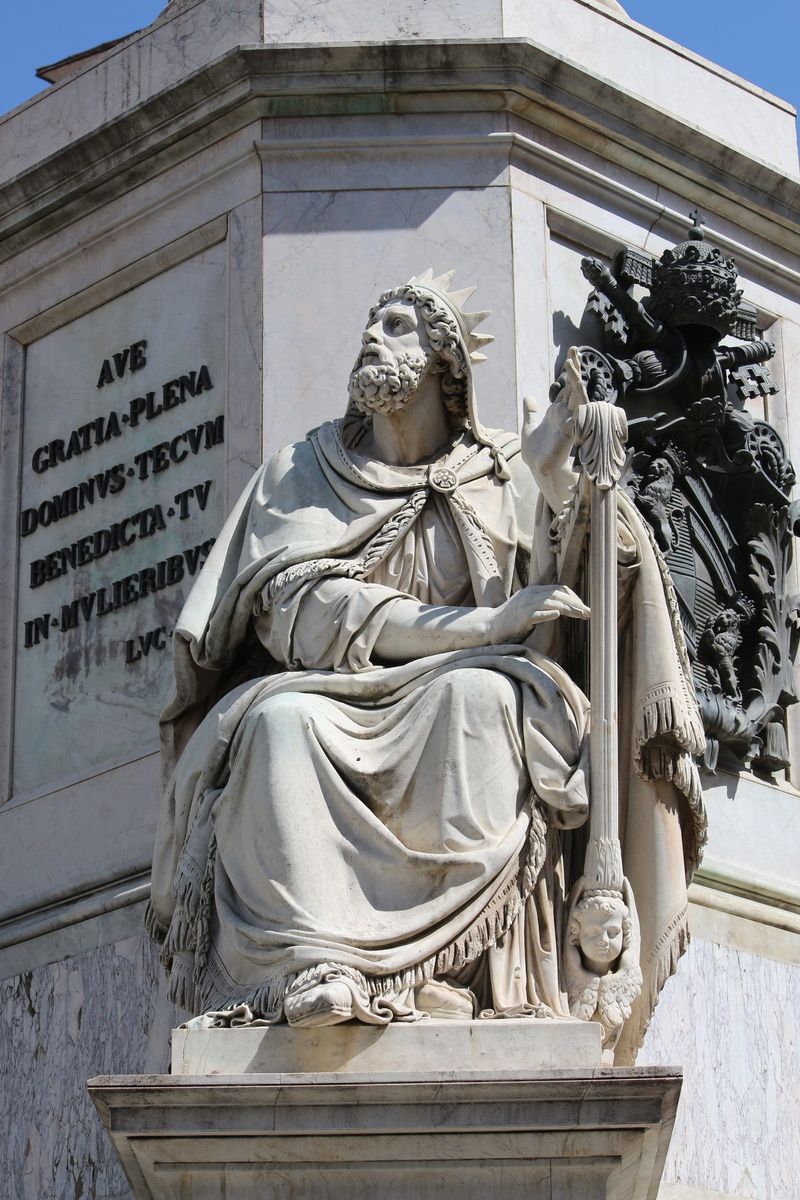 italy, sculpture, low angle view, craft, altar, carving - craft product, rome, male likeness, human representation, art and craft, history, home, built structure