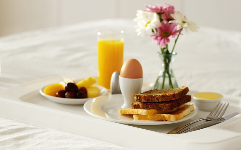 1080P, gourmet, breakfast, focus On Foreground, bed, food And Drink, sandwiches, selective Focus, still life, slices, vase, american Cuisine, morning