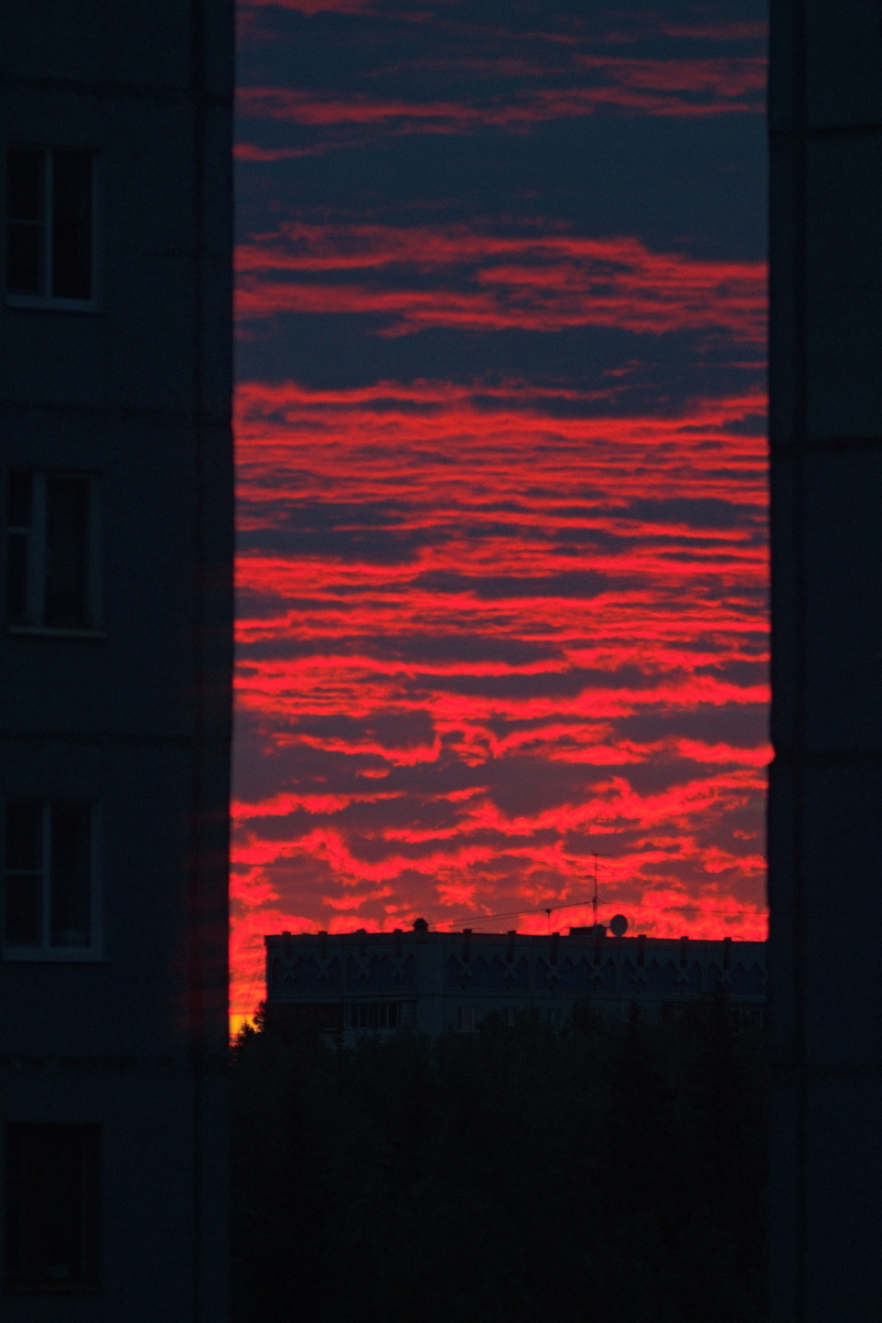 5K, built structure, clouds, multistory building, building, dawn, tranquility, cloud - sky, structure, house, no people, romantic sky, silhouette, sky