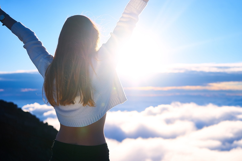 arms raised, positive emotion, human arm, daytime, woman, mountain, arms outstretched, outdoors, valley, arms, women, wearing, sunny, sky, nature, sun