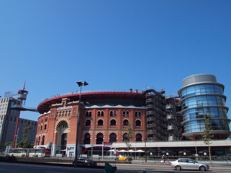 spain square, renovation, street, clear sky, city, architecture, barcelona, 4K, shopping, day, office building exterior, outdoors, car, bullring, travel