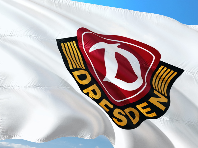 red, day, warning sign, sport, outdoors, mode of transportation, nature, flag, dynamo dresden, football, 4K, animal, logo, emotion, 2, communication, air vehicle