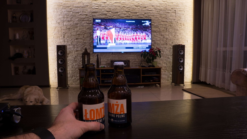 championship, beer - alcohol, 2016 match, human hand, drink, communication, text, real people, 4K, happy hour, container, european, poland, unrecognizable person