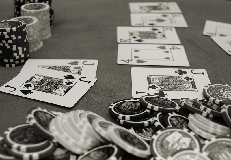 grey, business, paying, heap, wealth, paper Currency, card, dollar, symbol, gambling, success, backgrounds, savings, uS Currency, grayscale, leisure activity