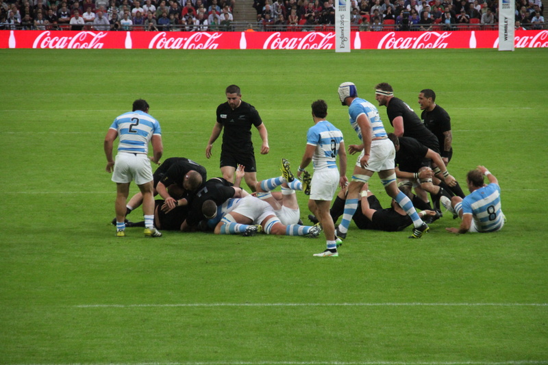 soccer team, adult, real people, grass, full length, playing, large group of people, green color, men, 5K, women, team sport, stadium, wembley, soccer