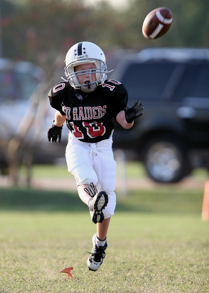 kick off, sports helmet, leisure activity, youth league, american, field, men, foot, boys, lifestyles, active, texas, action, day, football, sports equipment