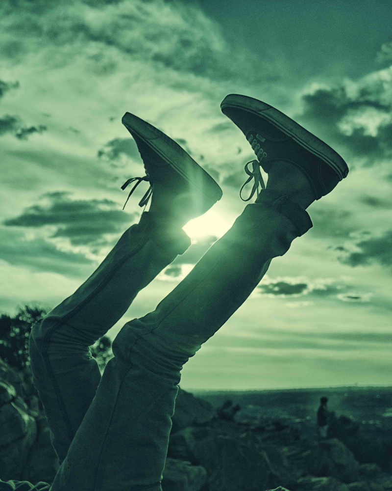 shoes, red vans, sun, bokeh, swag, human body part, fashion, sneakers, hand, swagga, close-up, jean, nature, one person, jeans, finger, human hand, off the wall