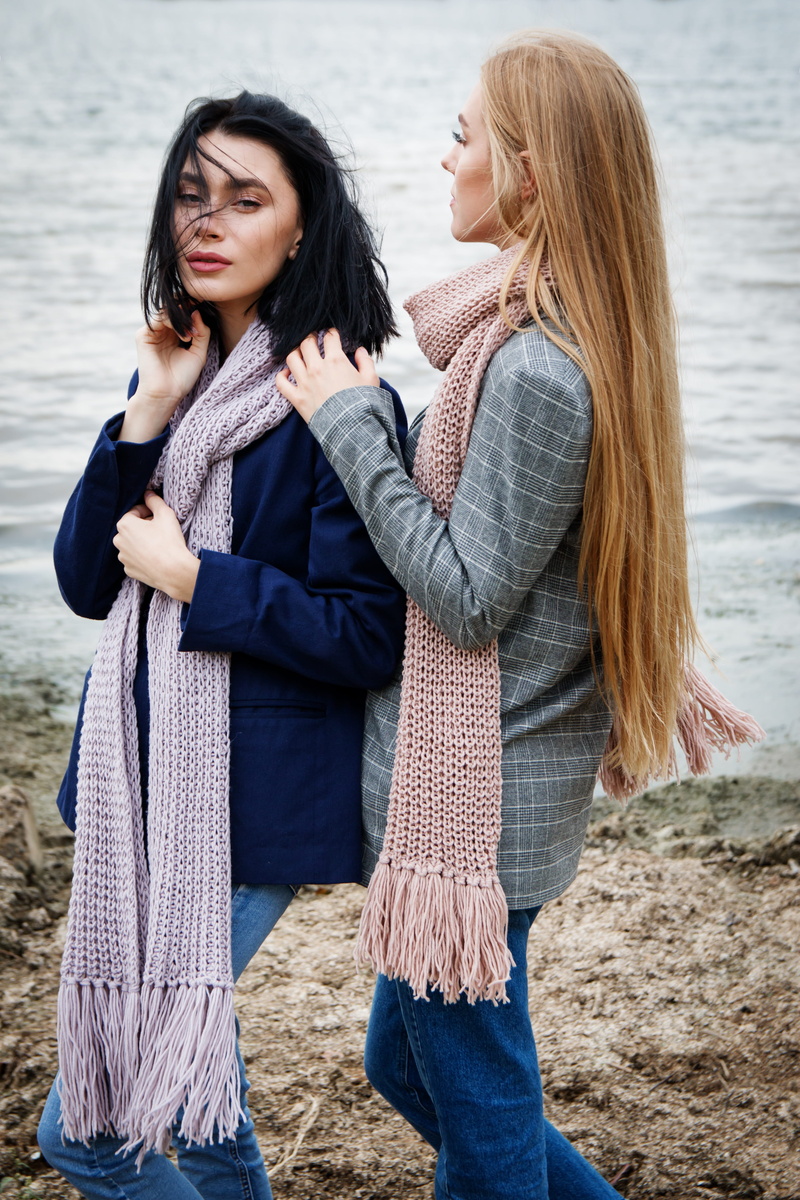 young women, hairstyle, positive emotion, nature, wearing, girl, brunette, body, young adult, lifestyles, bonding, beach, love, brunette and blonde, coast