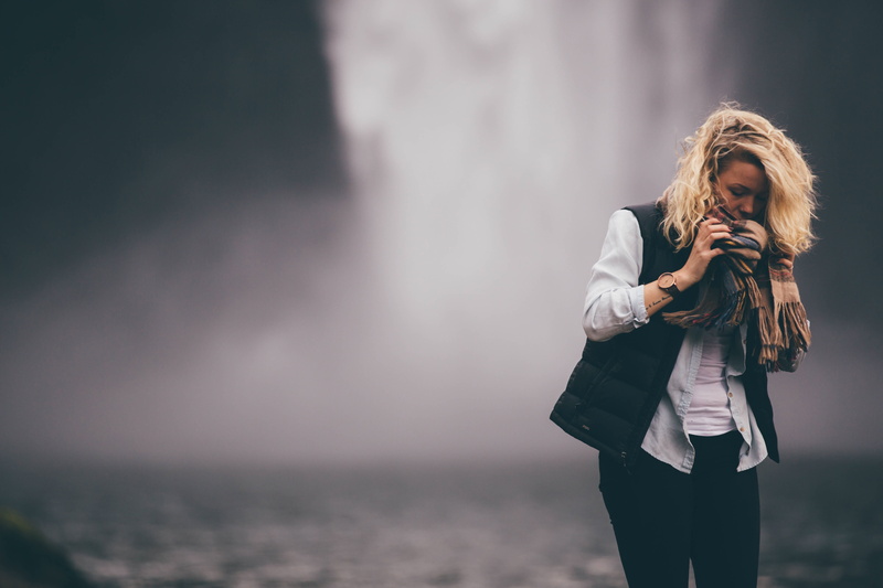 wet, beauty, females, natural, relax, nature, long hair, rivers, focus on foreground, fresh, blond hair, front view, real people, creeks, one person, woman