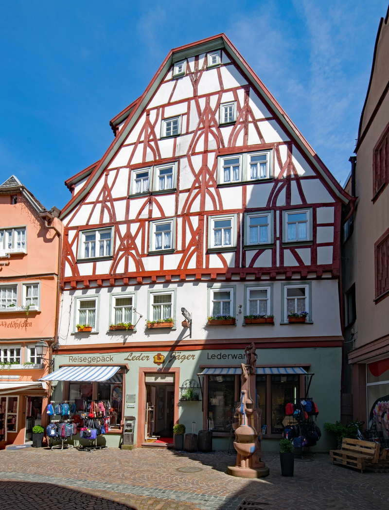 nature, store, incidental people, built structure, building exterior, architecture, old building, places of interest, old town, day, fachwerkhaus, cloud - sky