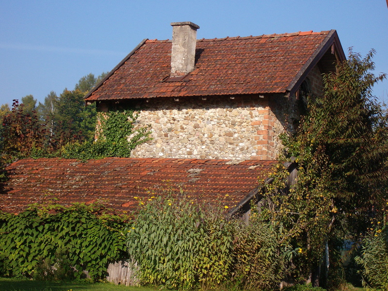 day, old house, plant, obing, brick, nature, building exterior, growth, garden, built structure, home, house, homes, architecture, tree, residential district