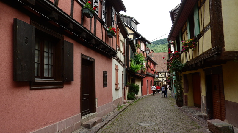 alley, direction, day, incidental people, built Structure, Village, real people, romance, outdoors, the way forward, Kaysersberg, cultures, Alsace, half-timbered house
