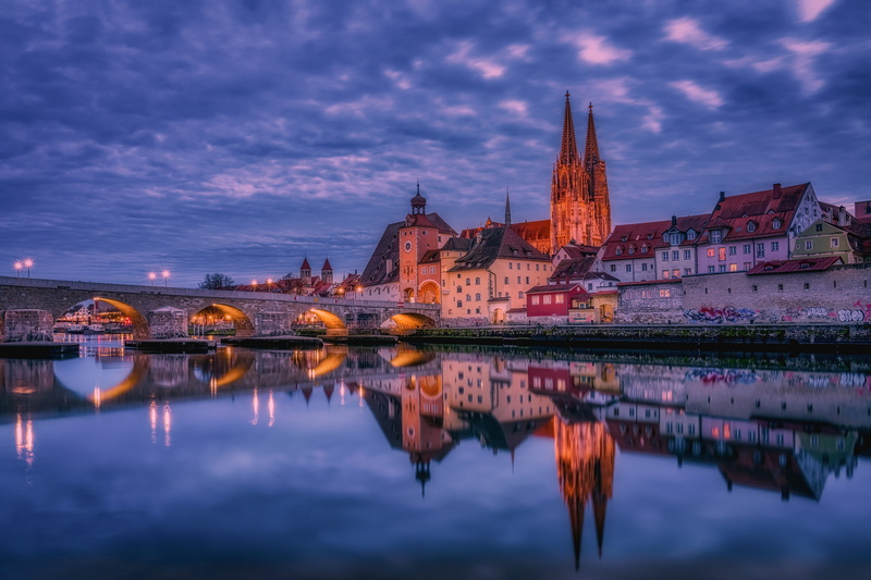 home, Stone Bridge, Germany, 2K, Danube River, Bayern, bridge, the evening, river, building, reflection, The Danube River, Regensburg, Bavaria