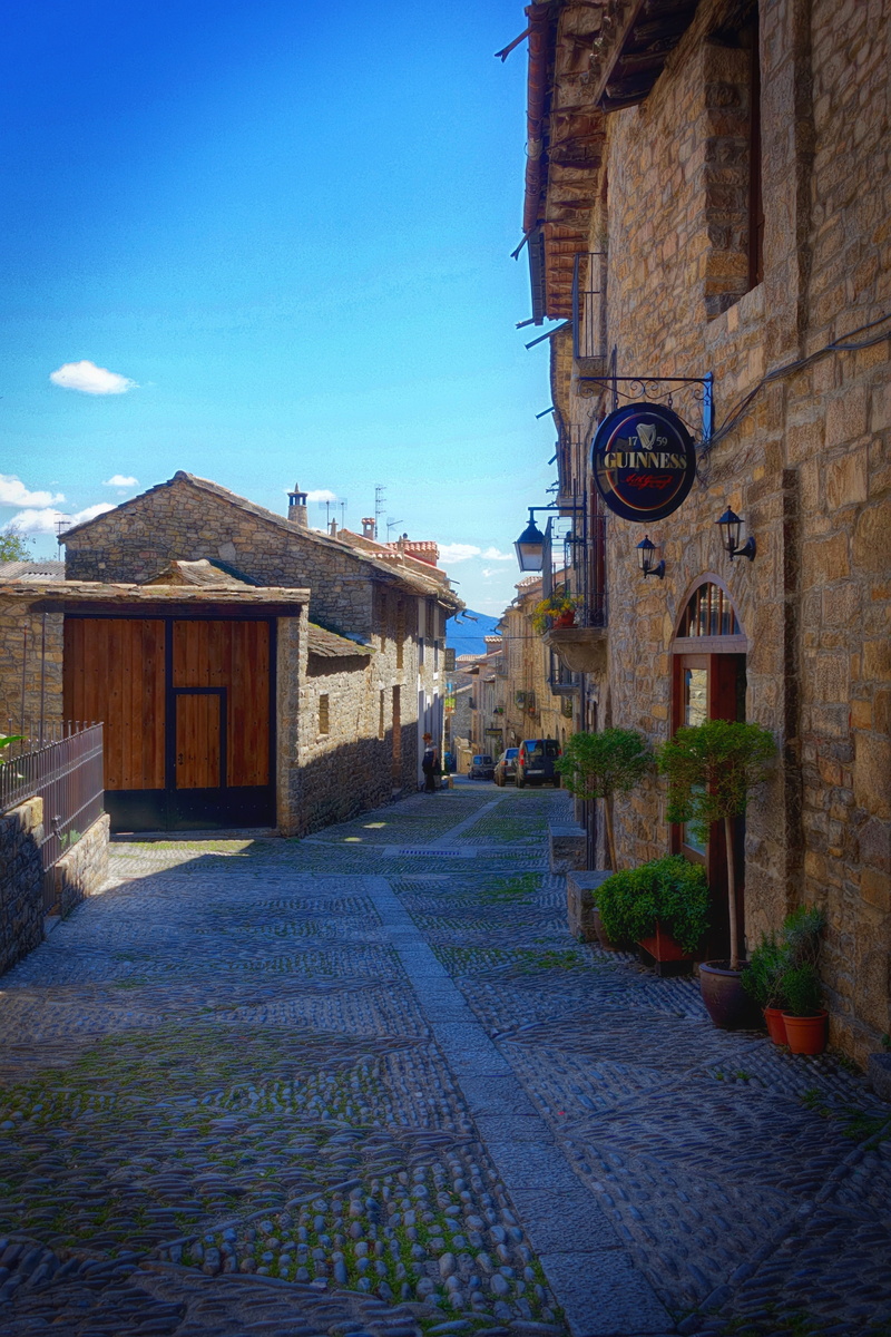 surface, 5K, city, paving, texture, house, stones, roadway, alley, architecture, direction, street, building exterior, nature, day, pebbles, blue, no people