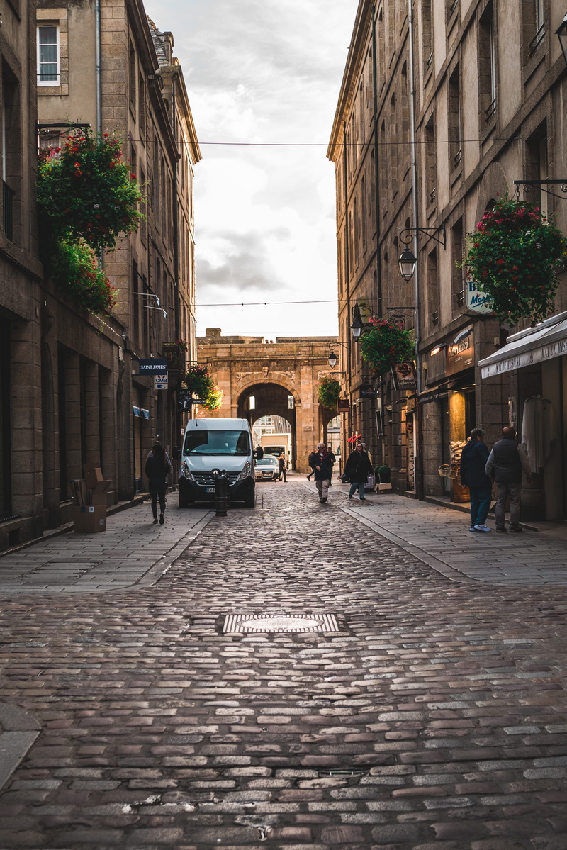 white, van, land vehicle, direction, mode of transportation, parked, day, car, built structure, nature, sky, wall, 4K, explore, building, old fashion street