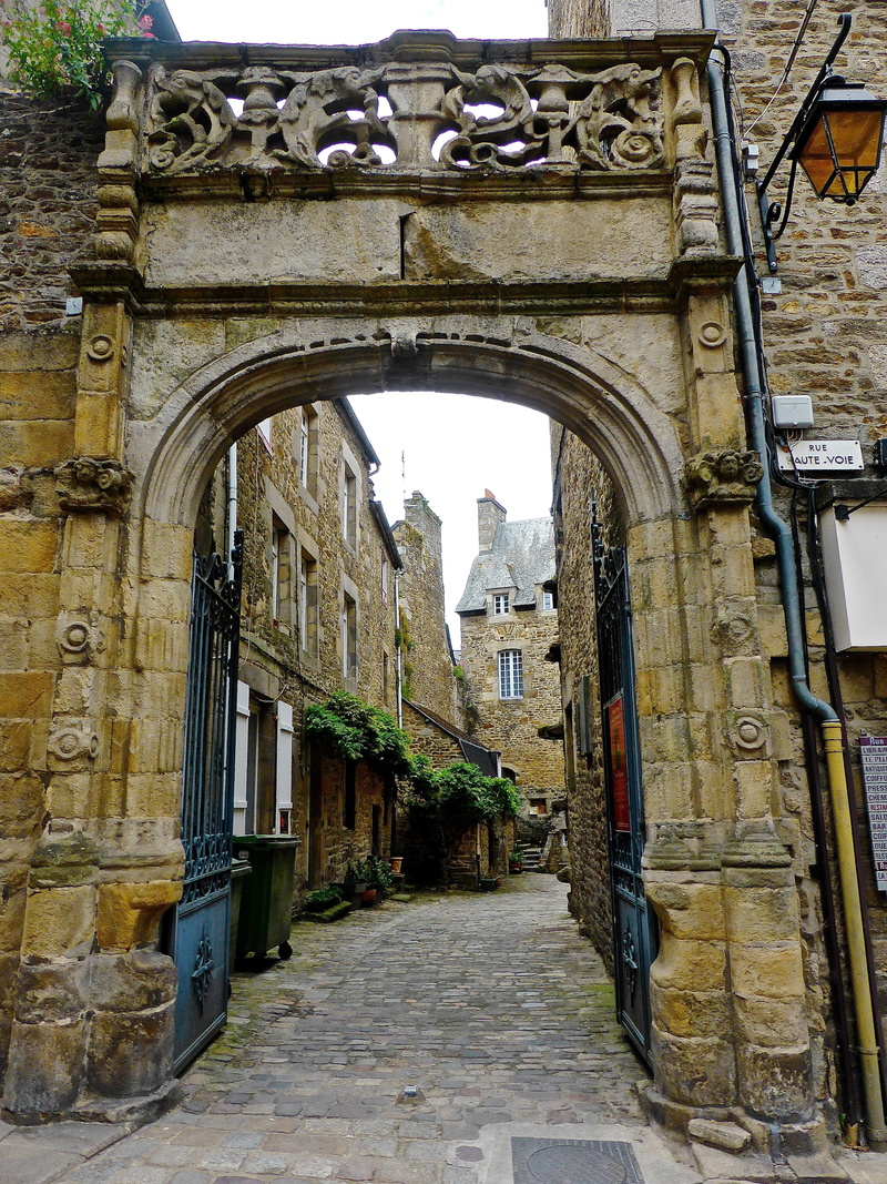 entry, old, archway, no people, building, outdoors, old town, 4K, entrance, travel, ancient, direction, arch, cobble stones, architecture, gateway, built structure