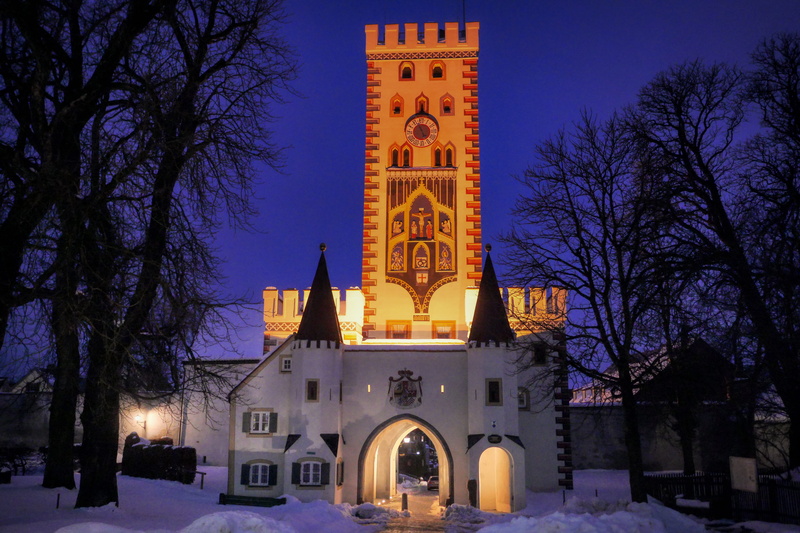 nature, city, built structure, bavaria, city gate, winter, dark, illuminated, building exterior, plant, lighting, tower, bayer gate, belief, landsberg