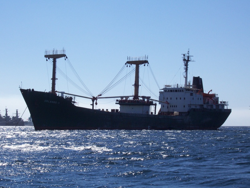 freight transportation, water, outdoors, sailboat, transport, no people, cargo, sky, coast, sailing, copy space, travel, mode of transportation, valparaiso