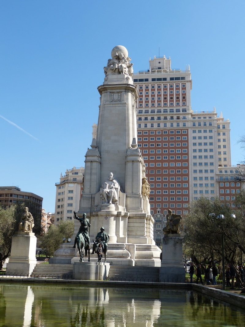 art and craft, Spain, architecture, middle ages, representation, built structure, male likeness, madrid, city, Space, fountain, human representation, knight