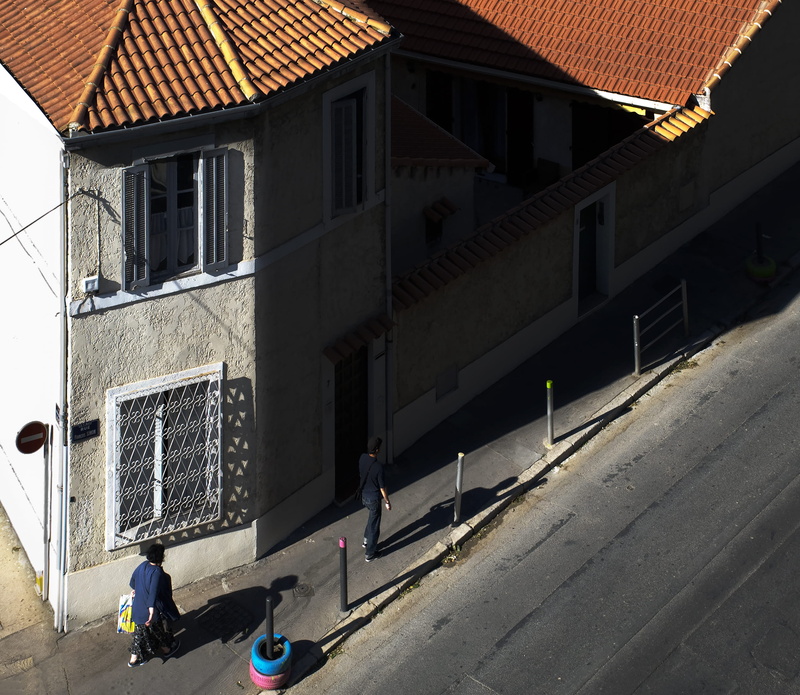 france, architecture, building exterior, men, built structure, roof tile, street, marseille, two people, building, outdoors, nature, 1080P, day, walking