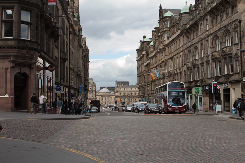 cobbles, incidental people, 4K, city, world heritage, land vehicle, bus, sky, car, edinburgh, cloud - sky, city life, building exterior, north bridge