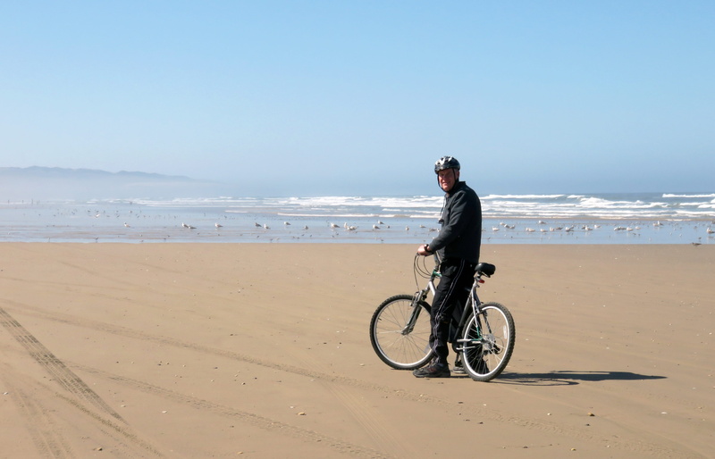 mature men, outdoors, ocean, pismo, cycling, bike, sea, sport, pacific, day, one person, older, coast, horizon, horizon over water, headwear, lifestyles