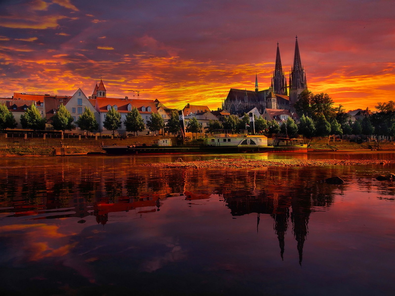 Houses, boat, body, water, Sunset, black, River, Regensburg, white, 2K, Germany