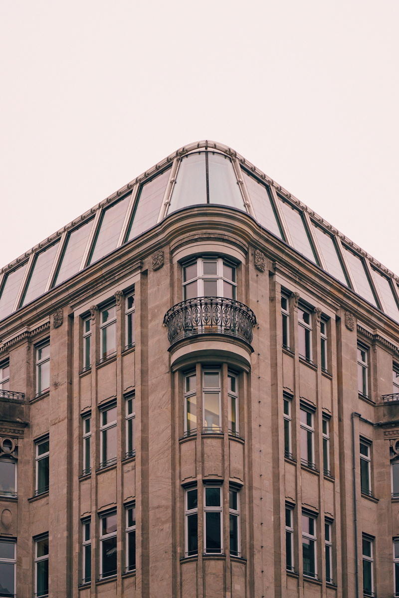 outdoors, clear sky, 5K, berlin, building, facade, window, central building, copy space, the past, nature, architecture, building exterior, low angle view