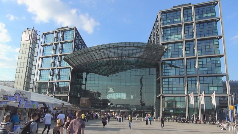 building exterior, city, Berlin, glass - material, group of people, 1080P, cloud - sky, adult, men, Building, Train, architecture, large group of people
