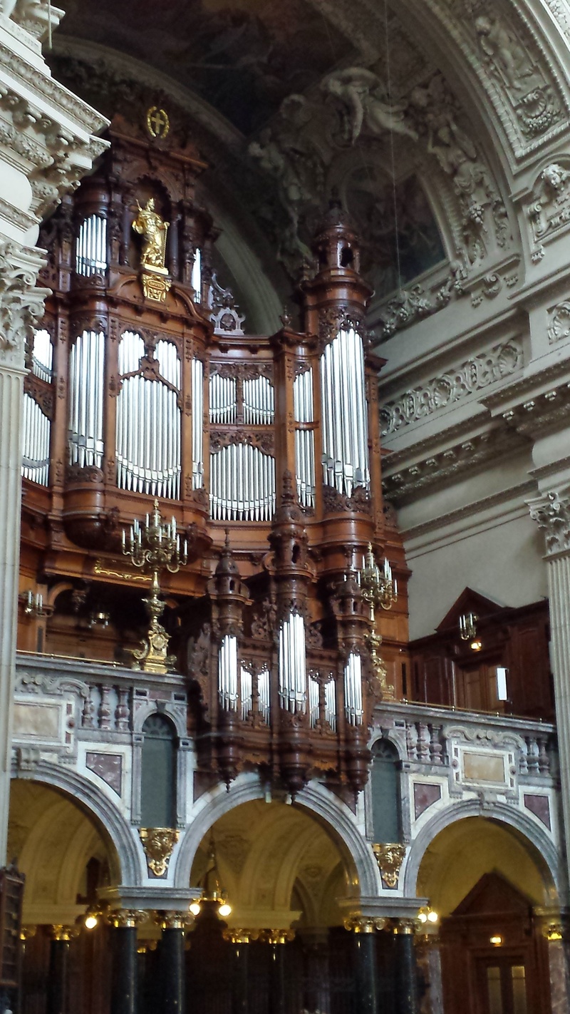 building, arch, no people, main organ, architecture, belief, low angle view, place of worship, built structure, church, travel destinations, ornate, indoors