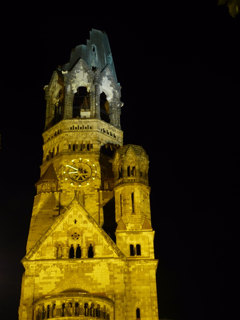 landmark, nature, building, church, 4K, built structure, night, Dom, war, tower, gothic style, darkness, ruin, travel destinations, clock, sky, dom, clock tower