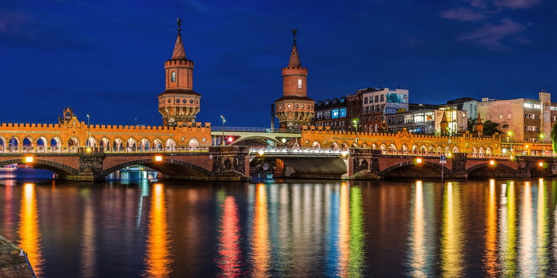 building exterior, water, architecture, backlight, capital, travel destinations, built structure, brown, reflection, road, nature, The upper tree bridge