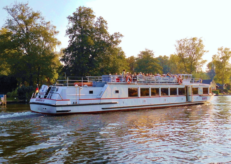 passenger craft, 4K, group of people, Steamer, real people, transportation, luxury, outdoors, sky, nautical vessel, waterfront, sailing, berlin, plant