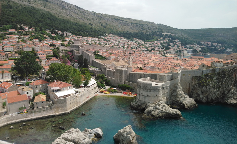 landscape, building exterior, architecture, nature, croatia, built structure, outdoors, residential district, tree, plant, city, 4K, red keep, day, travel destinations