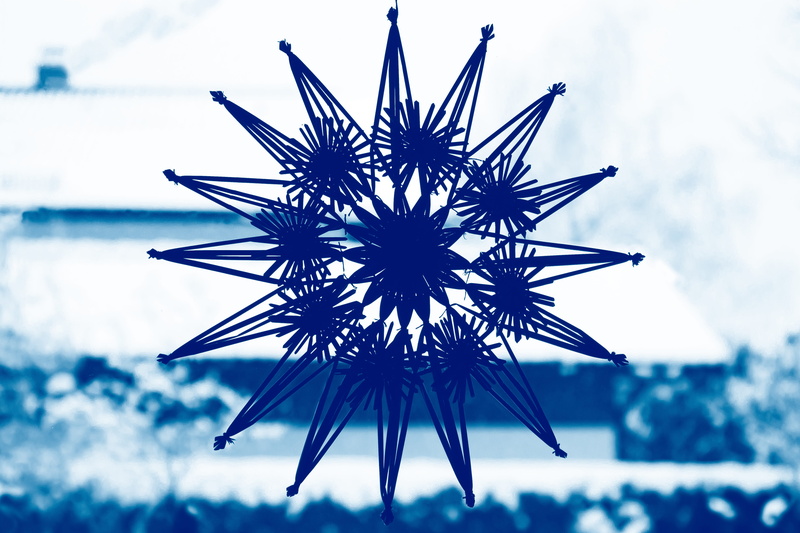design, no people, geometric, star, sky, house, close-up, outdoors, bind, beauty in nature, snow, spiked, shape, strohstern, decor, object, cloud - sky