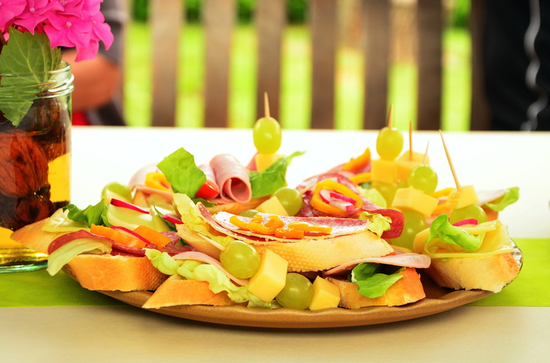 occupied, restaurant, table, lunch, offer, 4K, finger food, mexican food, ready-to-eat, still life, chunks, sandwiches, garden party, party, delicious