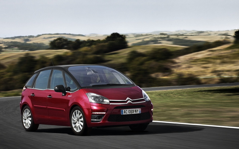 power, mode of transportation, travel, fuel and Power Generation, road, wheel, luxury, small, mountain, red, mode of Transport, new, hatchback, street