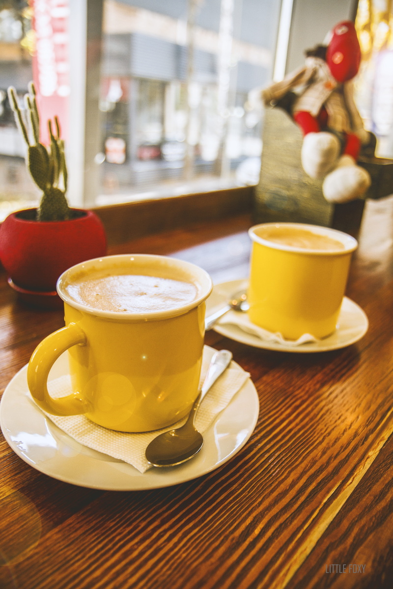 freshness, cafe, meeting, focus on foreground, tea cup, love, saucer, refreshment, temptation, relationship, coffee, yellow mug, together, mug, food, working