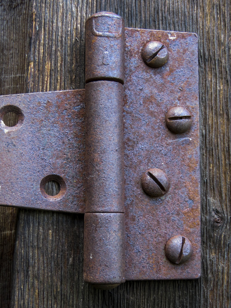 weathered, grunge, hinge, run-down, protection, no people, wood - material, screws, bolt, latch, 4K, obsolete, vintage, ancient, security, old, textured