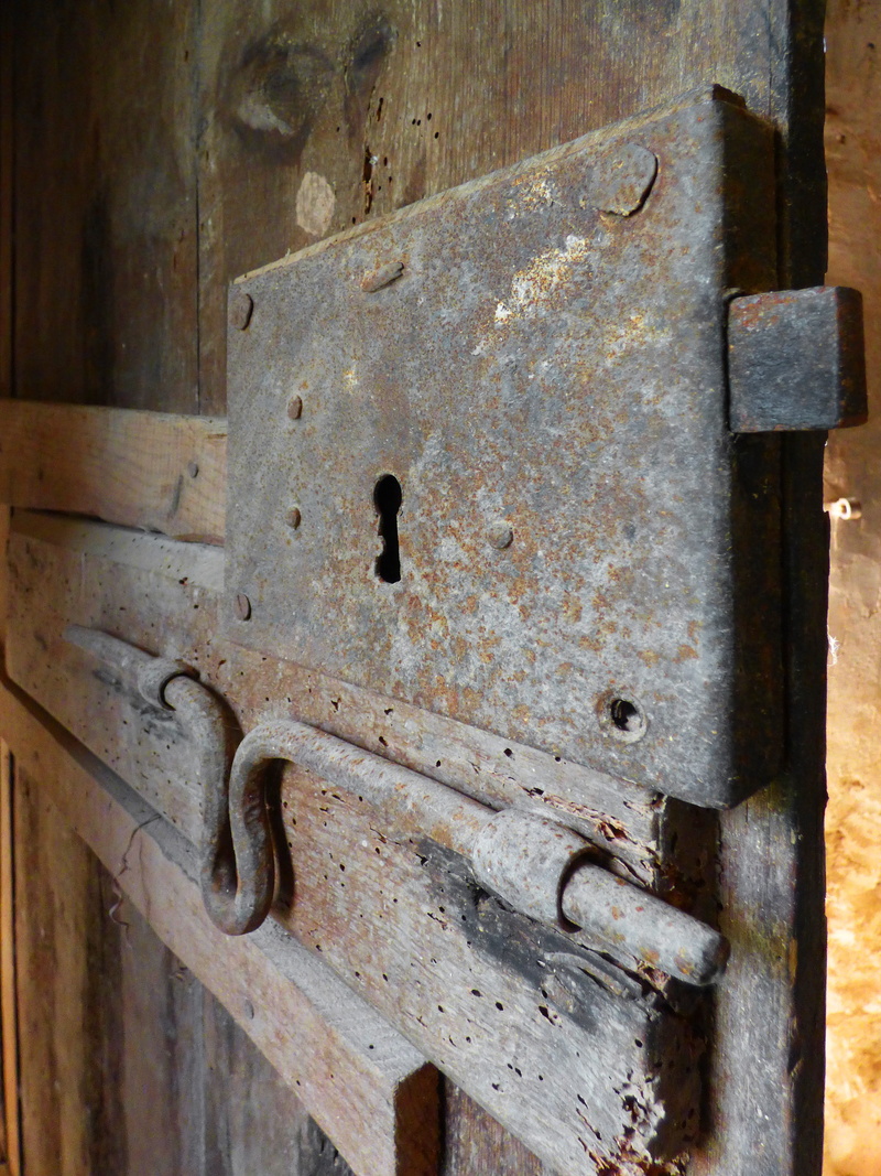 Vintage, run-down, hinge, day, decline, Door, indoors, Lock, deterioration, safety, wood - Material, wood, 4K, Old, rusty, close-up, weathered, dirty