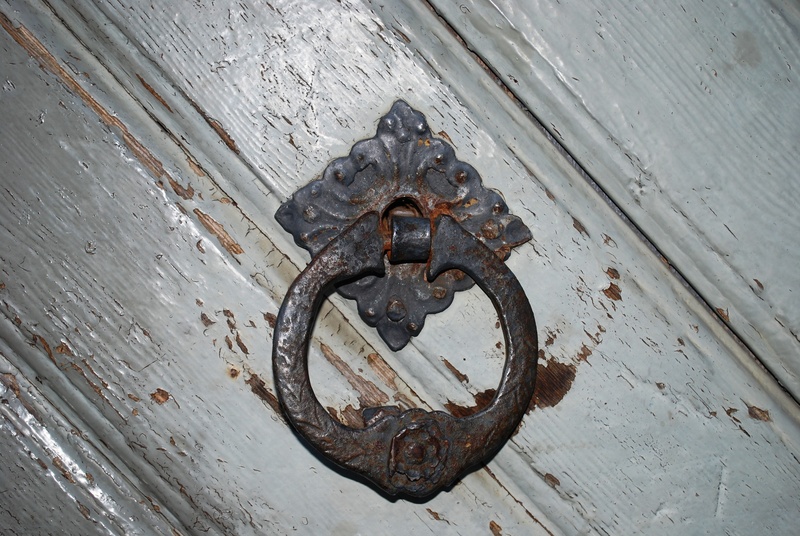 decoration, close-up, rusty, no people, decline, wood, handle, door, metal, wood - material, protection, door knocker, safety, hardware, lock, house, entrance
