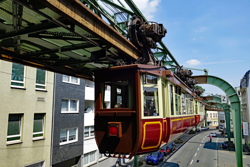 viaduct, sunlight, sky, train, rail transportation, railroad track, train - vehicle, cable car, building exterior, 5K, transportation, architecture, schwebebahn