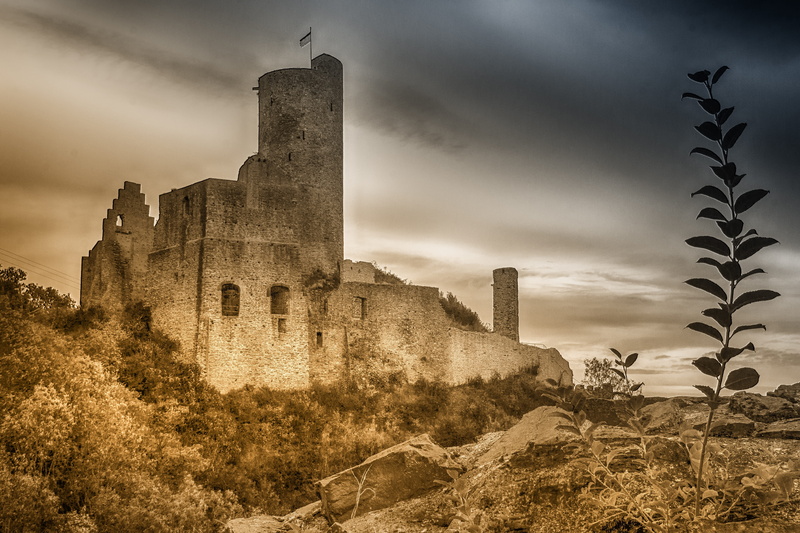 4K, landmark, rhineland palatinate, nature, clouds, land, castle, plant, building, sky, mystical, middle ages, fortress, history, monreal, outdoors, facade