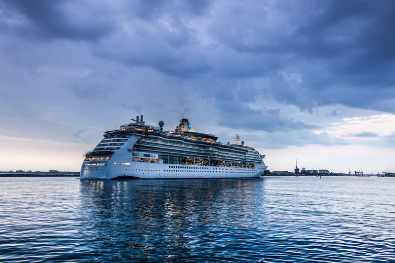 sea, outdoors, sailing, tourists, luxury, craft, large, huge, serenade-of-the-seas, seafaring, night, cruise ship, ship, cruise, baltic sea, waterfront
